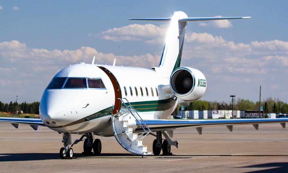 Challenger 300