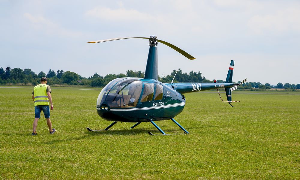 Robinson R44