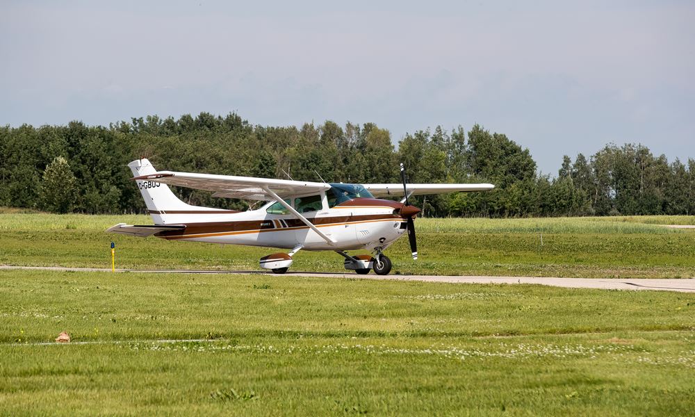 cessna 182